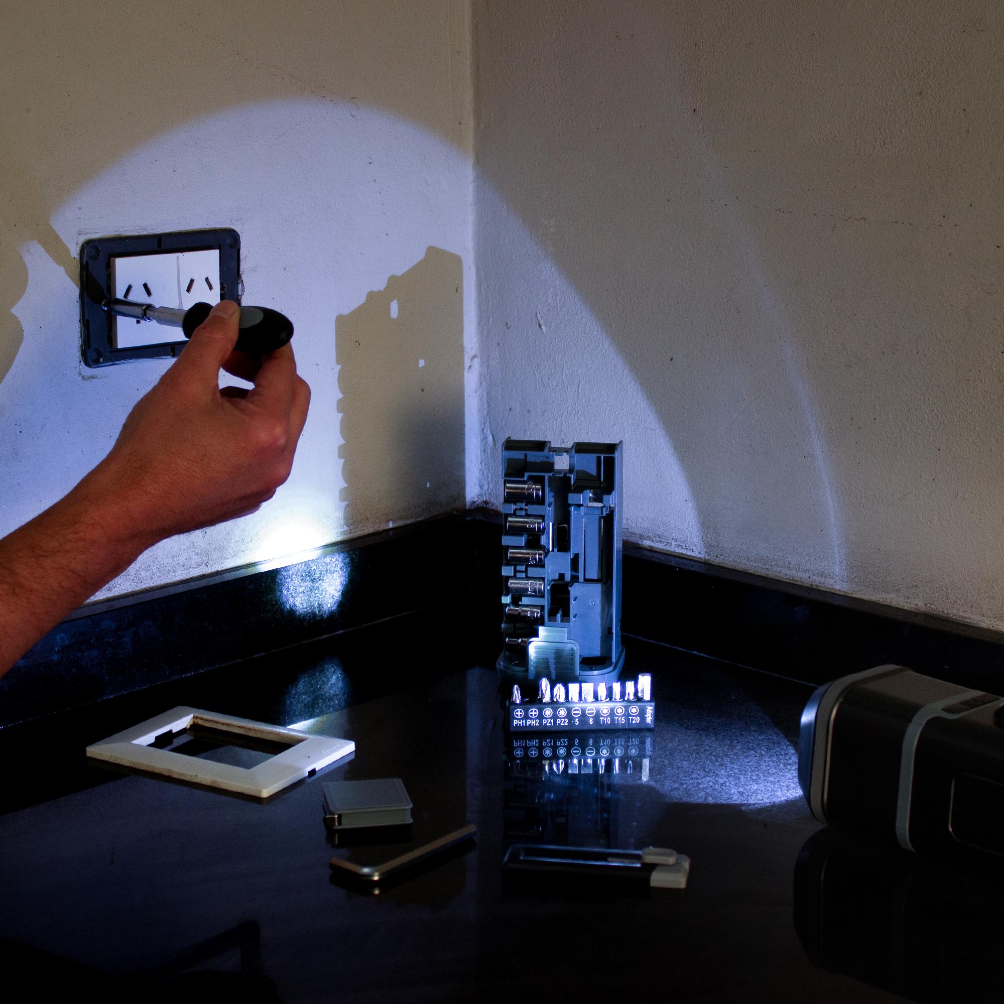 Linterna con set de herramientas "Duit" - Imagen 7
